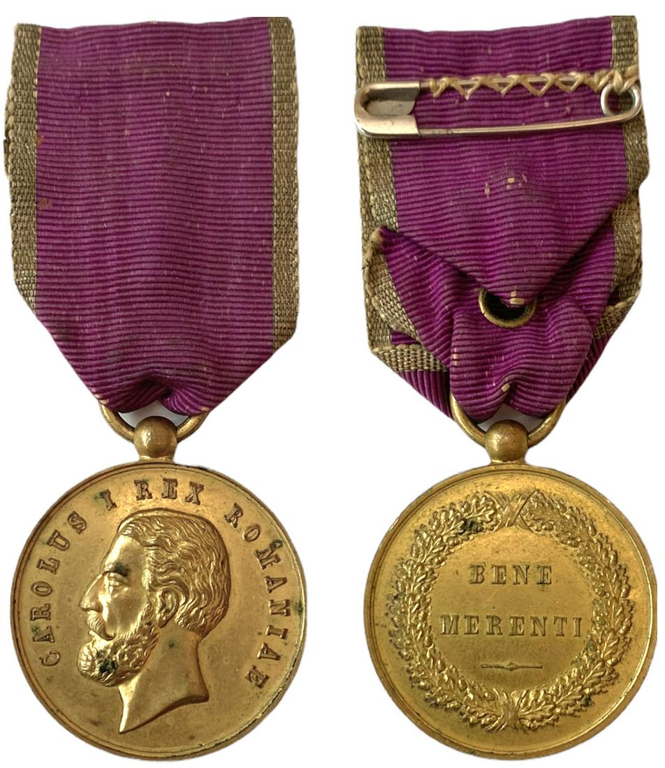 Bene Merenti Medal, 2nd Model "Rex", 1st Class, 1876: Breast Badge, 30 mm, gilt Bronze, original suspension ring and ribbon. Superb! I-