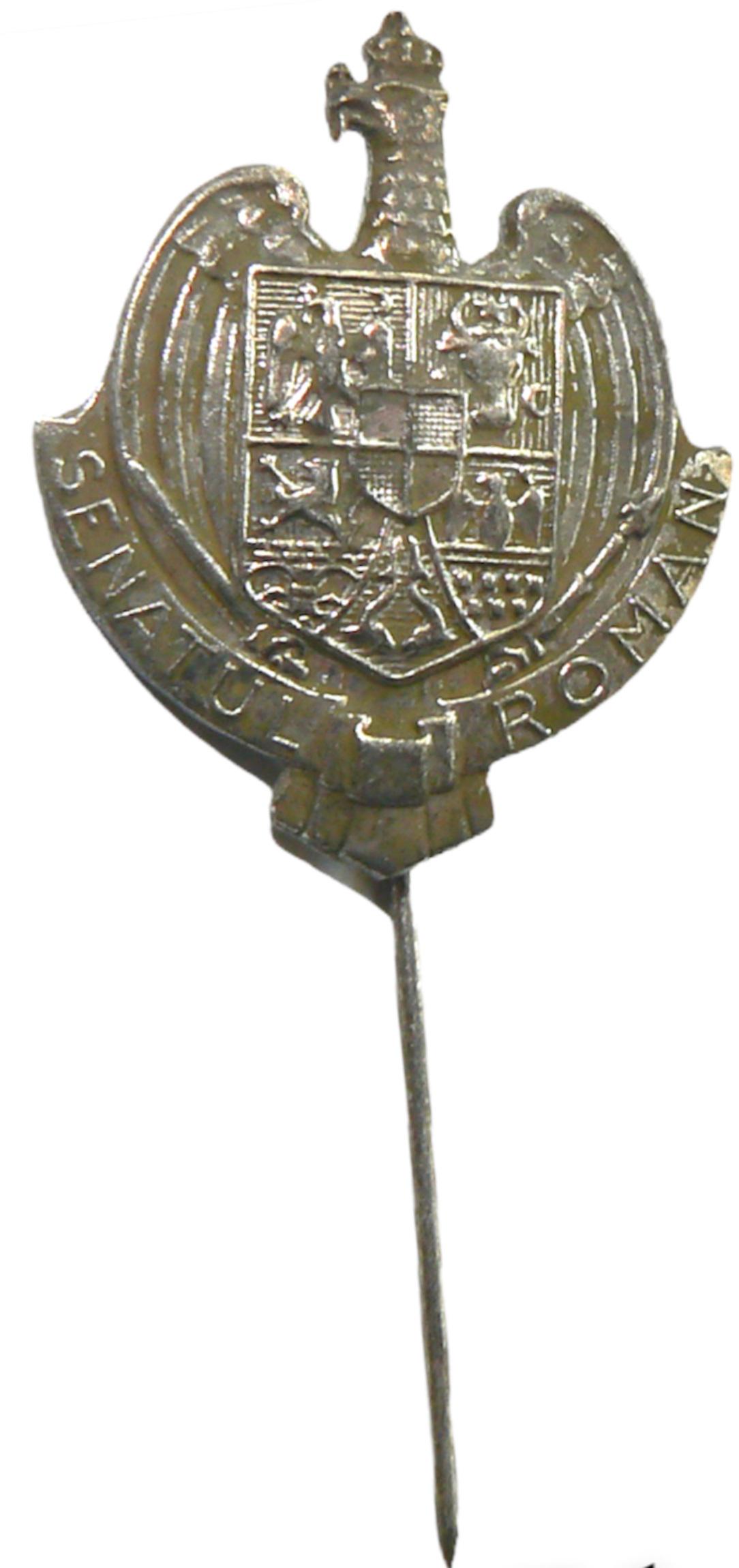SENATOR BADGE MINIATURE, AFTER 1930: Breast Badge, 25x21 mm, Silver, large pin on reverse. I.M.S.P.R. 852. Rare! I R!