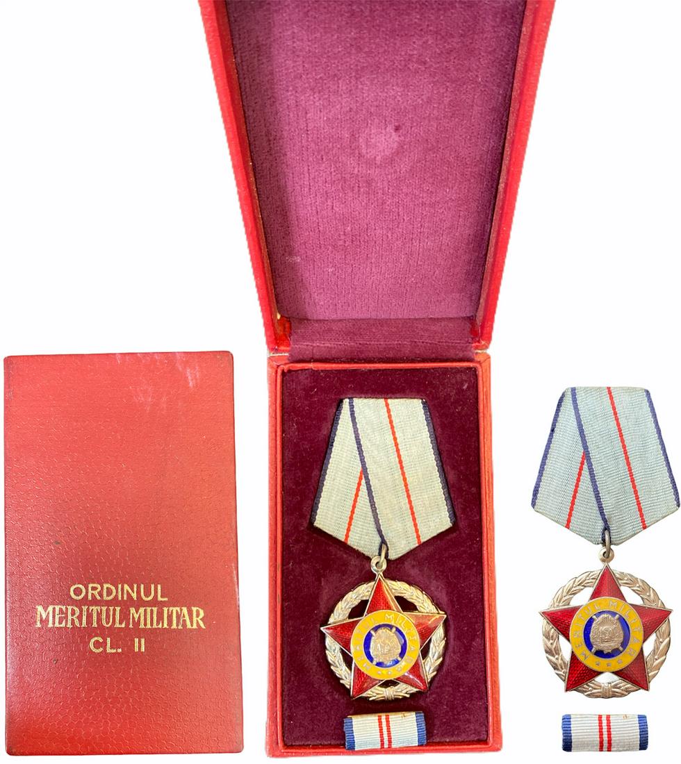 RSR - ORDER OF MILITARY MERIT, instituted in 1954: 2nd Model, 2nd Class, silvered Bronze. Breast Badge, 39 mm, center enameled, original suspension ring and ribbon, in original case of issue. I