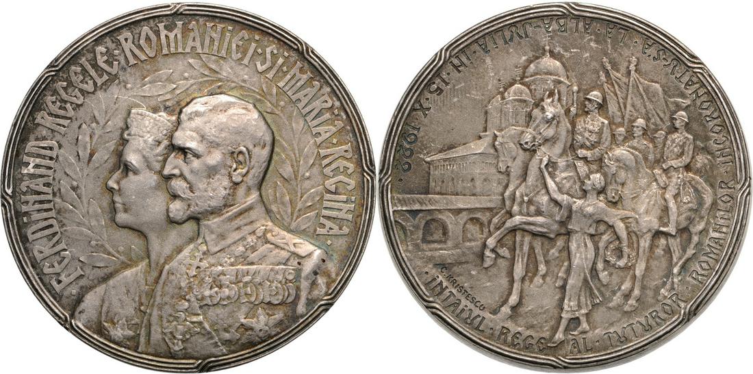 Ferdinand I - Coronation Medal King Ferdinand in Alba Iulia 15.10.1922 (1 of 1)