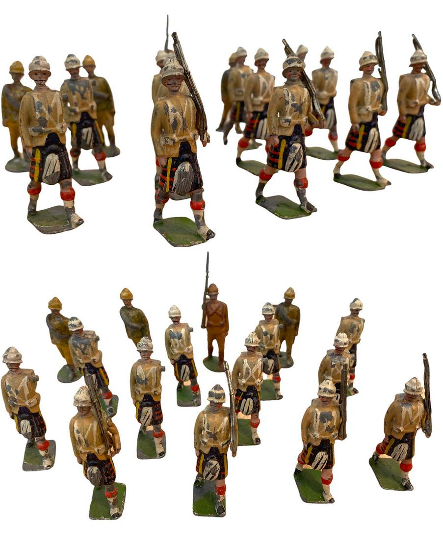 SET OF 16 LEAD TOY SOLDIERS: Set of 16 Lead toy British Colonial soldiers, painted. Fair to good condition.(16)