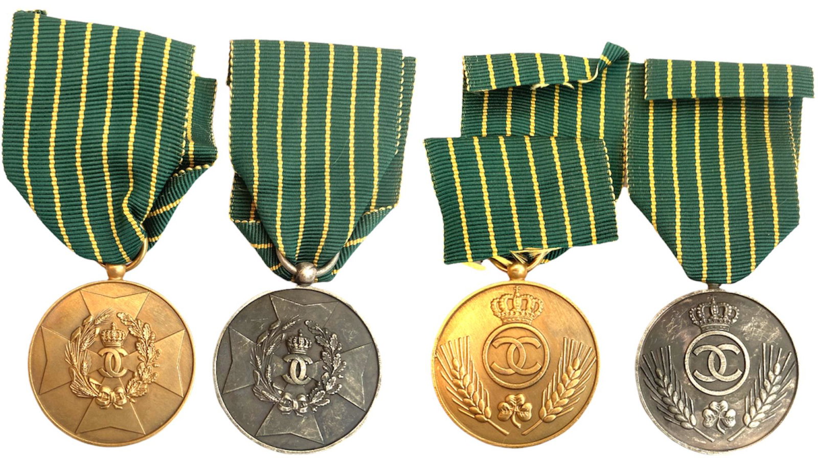 Medal of Agricultural Merit, 1st Model, Set 1-2 Classes, instituted in 1932: Set 1-2 Classes. Breast Badges, 34 mm, gilt Silver and Silver, original suspension rings and ribbons. Rare! I R!