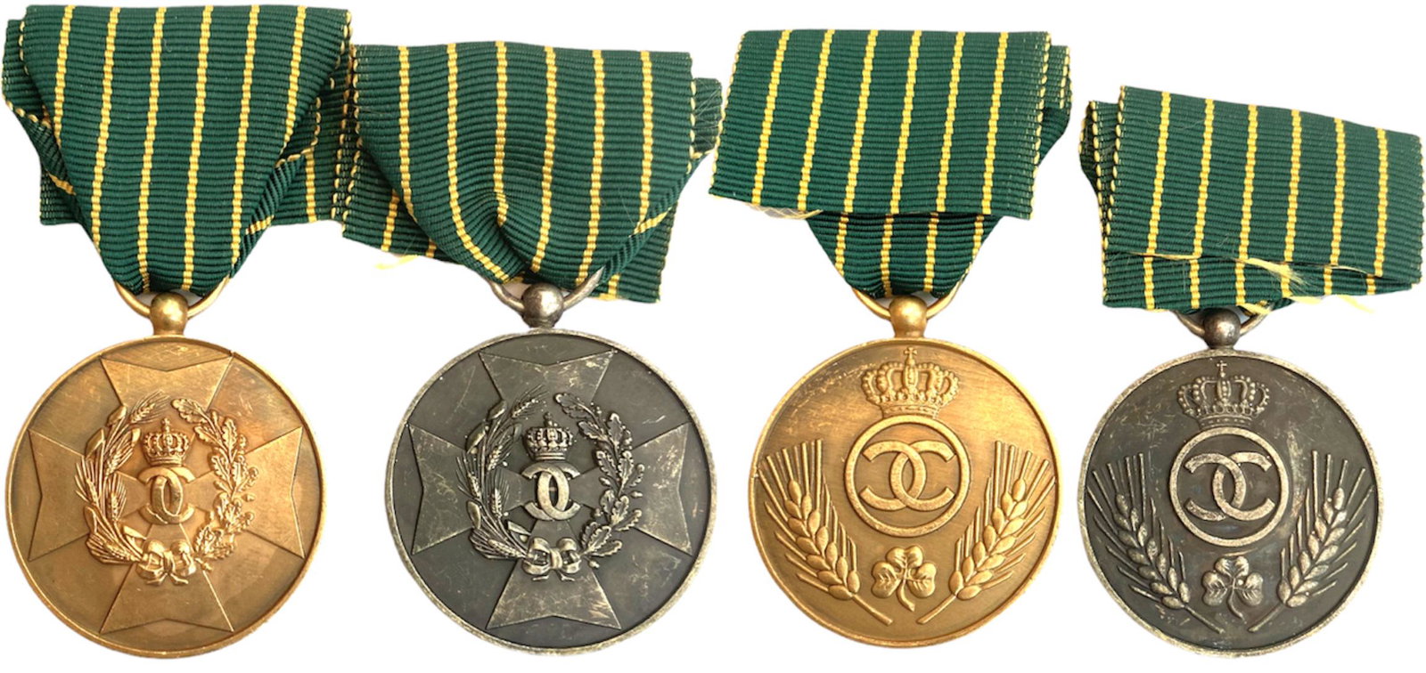 Medal of Agricultural Merit, 1st Model, Set 1-2 Classes, instituted in 1932: Set 1-2 Classes. Breast Badges, 34 mm, gilt Silver and Silver, original suspension rings and ribbons. Rare! I R!