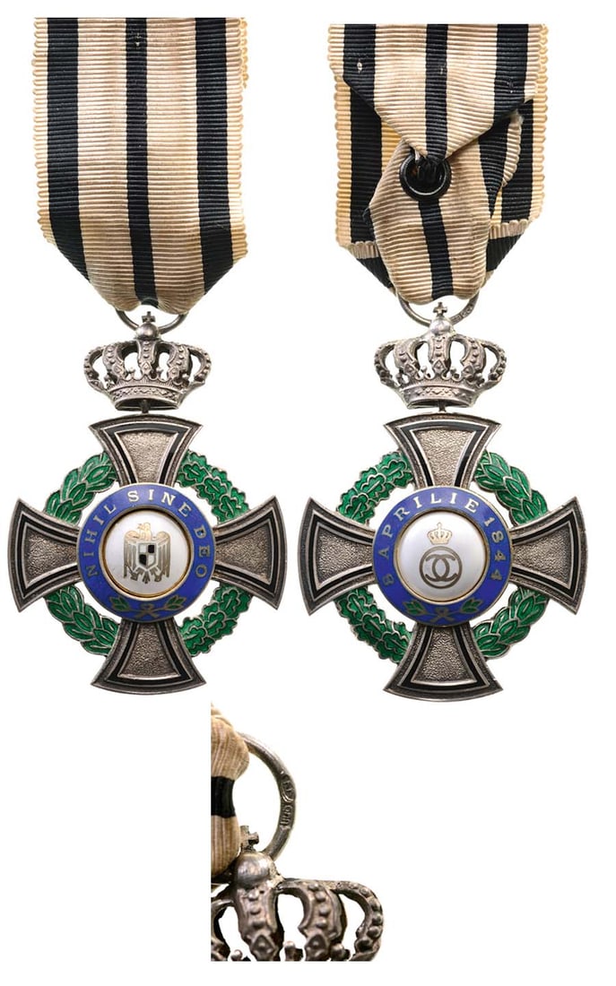 ORDER OF THE ROYAL HOUSE (1935) (1 of 1)