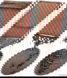 Greek - Turkish War, 1897 Commemorative Medal: Breast Badge, 25 mm, Silver, original suspension ring and ribbon with gilt silver bar. Scarce! II R!