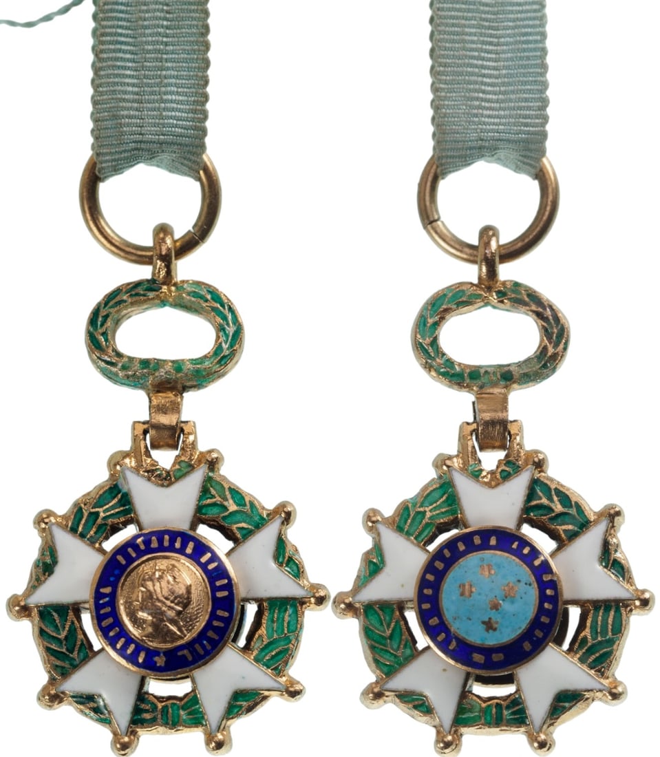 Imperial Order of the Southern Cross, instituted in 1822.: Breast Badge Miniature, 27x16 mm, gilt Silver, enameled, central medalions gilt Silver, enameled, original suspension ring and ribbon. Superb large size miniature, of high jeweler's quality!