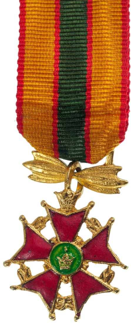 Neshane Khedmat Service Medal Order, instituted in 1949.: Breast Badge Miniature, 24x18 mm, gilt Silver, one side enameled, origina suspension device and ribbon. Rare! I R!