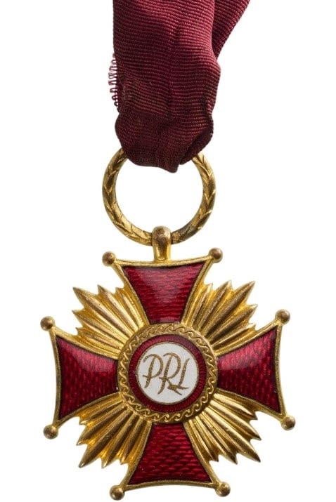 Order Of Merit: Breast Badge, 42 mm, gilt Bronze, obverse enameled, original suspension ring and ribbon. Superb! I