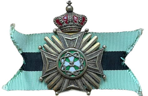 Cross of Honor for Merit (1937): 3rd Class with Crown (for Special Awards) for Ladies by "Da Costa, Lisboa". Breast Badge, 45x39 mm, gilt Metal, medallion and crown on the top enameled, with thin pin on reverse and original ribbon. V