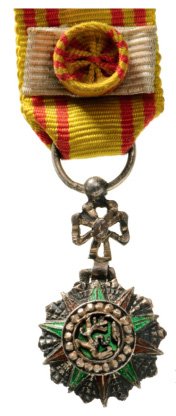 ORDER OF THE NICHAM IFTIKHAR: Country: TUNISIA Commander 's Cross. Breast Badge, silver, 12 mm, enameled, original suspension ring and ribbon with rosette. I640 SEK (75 €)