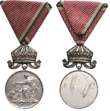 Science and Culture Medal, Silver Class, instituted in 1883: Breast Badge, 67x36 mm., Silver, original suspension ring and ribbon. A very rare converted type given in period 1944-1946, in mint condition! I RR!