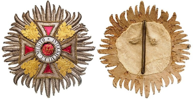 The Imperial Order of Leopold: An early, embroidered 1st Type Grand Cross Star. Breast Star, 103 mm., Silver rays made of thin, narrow silver-strip, the centre, made as the Order’s cross, made of sheet-silver, partly lacquered of