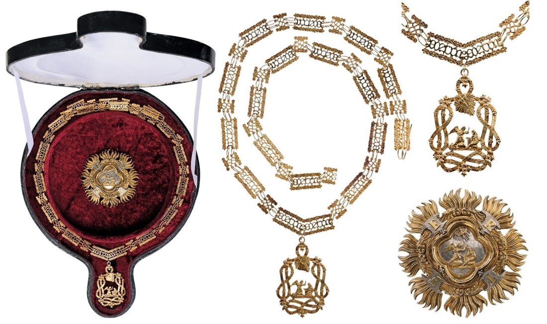 Supreme Order of the Holy Annonciade: A complete group of the “Piccolo Collare” in silver Gilt: 16 rectangular links bearing the Gothic word “FERT”, sided by Savoy’s knots and flowers (the last two, one fitted with two t