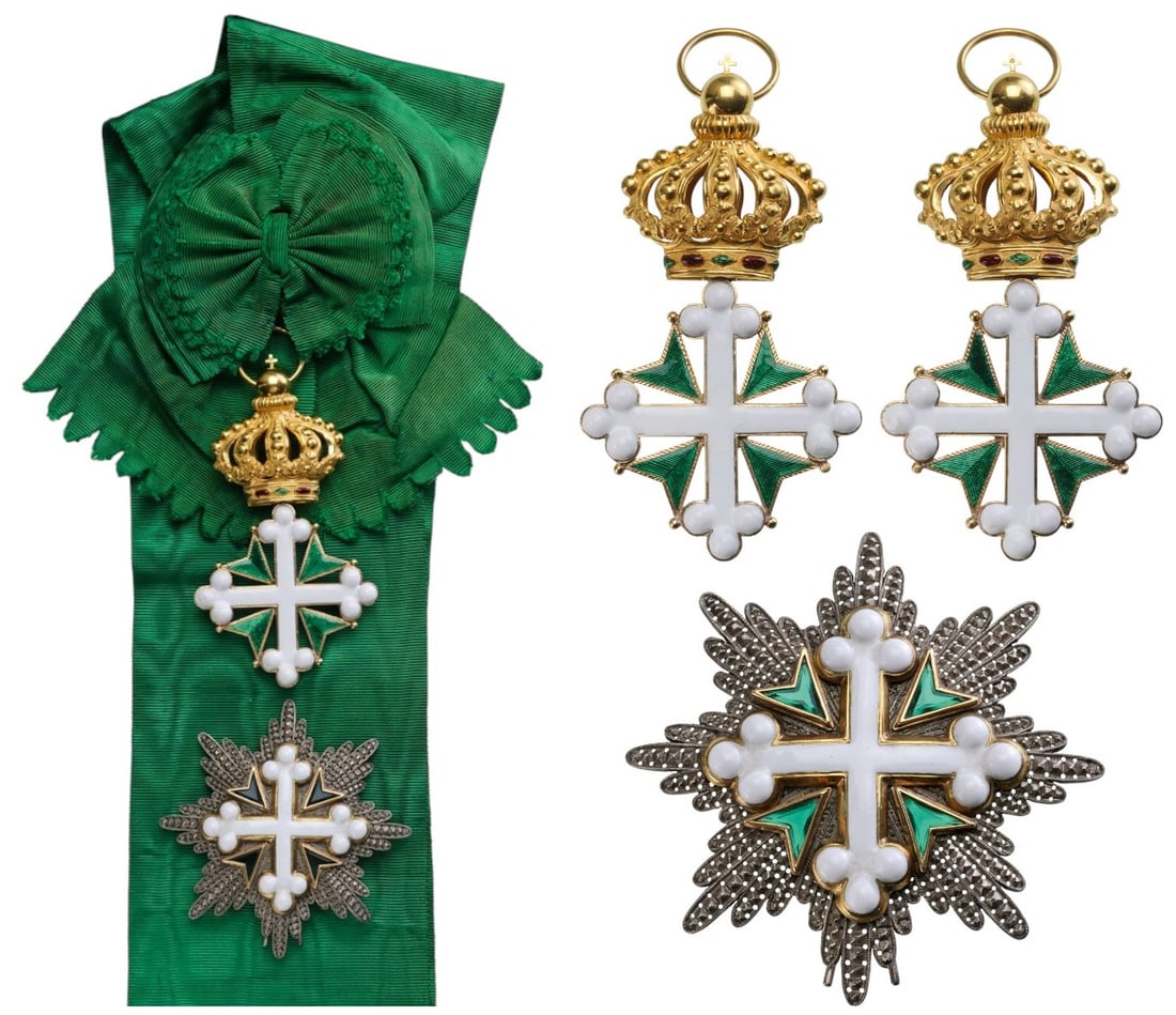 Sacred Religion and Military Order of St. Maurice and Lazarus: An early Grand Cross set of the Order: sash badge in gold with white enameled, St. Maurice cross, flanked by green enameled St. Lazarus cross enriched by chiseled borders and ball finials; tall, bulbo