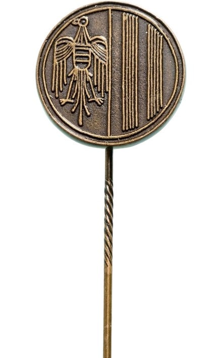 Upper Austria Patriotic Pin: Breast Pin, 18 mm., Bronze, original pin on reverse, extremely fine condition! I