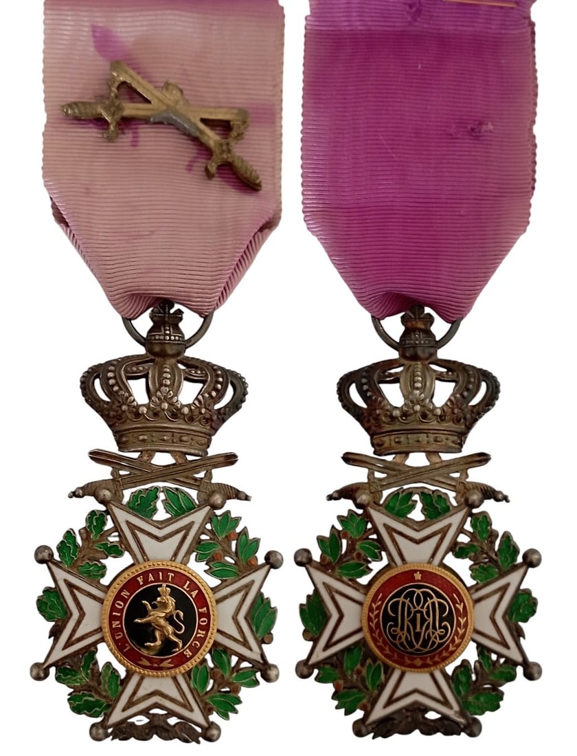 ORDER OF LEOPOLD: Knight's Cross Military, 5th Class, instituted in 1832. Breast Badge, 70x40 mm, Silver, both sides enameled (minor damages), both central medallions enameled, original suspension crown, ring and