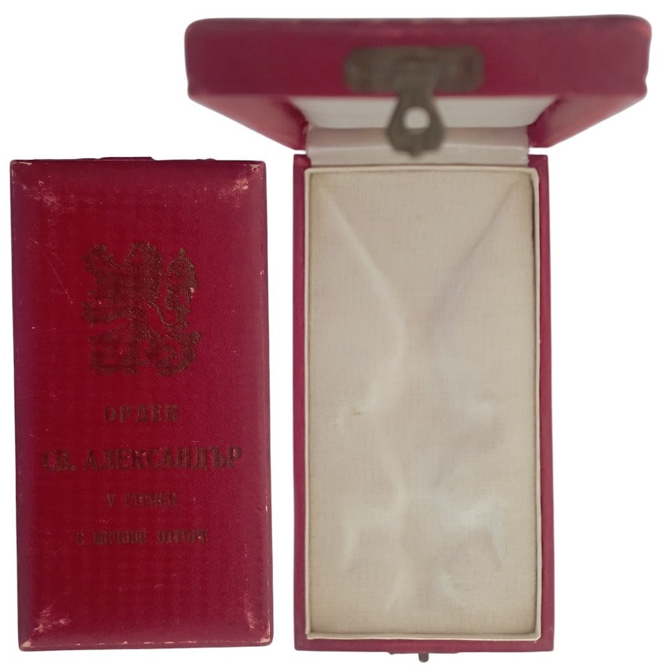Order of Saint Alexander: Knight's Cross, 5th Class with Swords for Military in Time of Peace, Republic Model, 1944-1950. Original Case of Issue, with gilt weapon of the Republic and inscription on the lid. A rare box, in almo