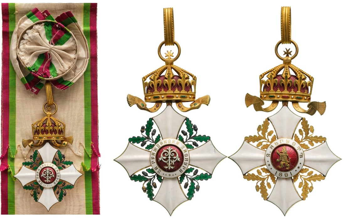 Order for Civil Merit: Grand Cross Badge, 1st Class, 2nd Type. Sash Badge, 110x75 mm, gilt Bronze, both sides enameled, original suspension ring, loop and unsewn complete sash with rosette. An imposing badge, in extremely f