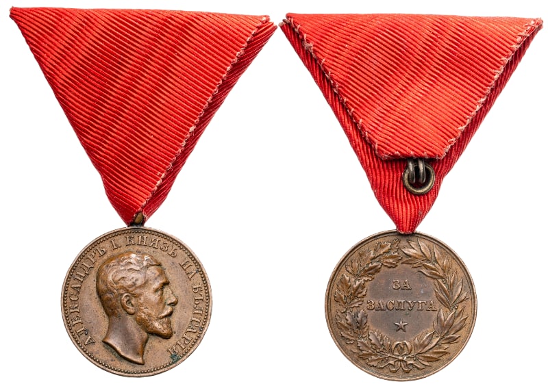 Medal for Merit: 3rd Class 2th Type, Prince Alexander. Breast Badge, 34x28 mm, Bronze, original suspension ring and ribbon A scarce badge, in mint condition! I R!