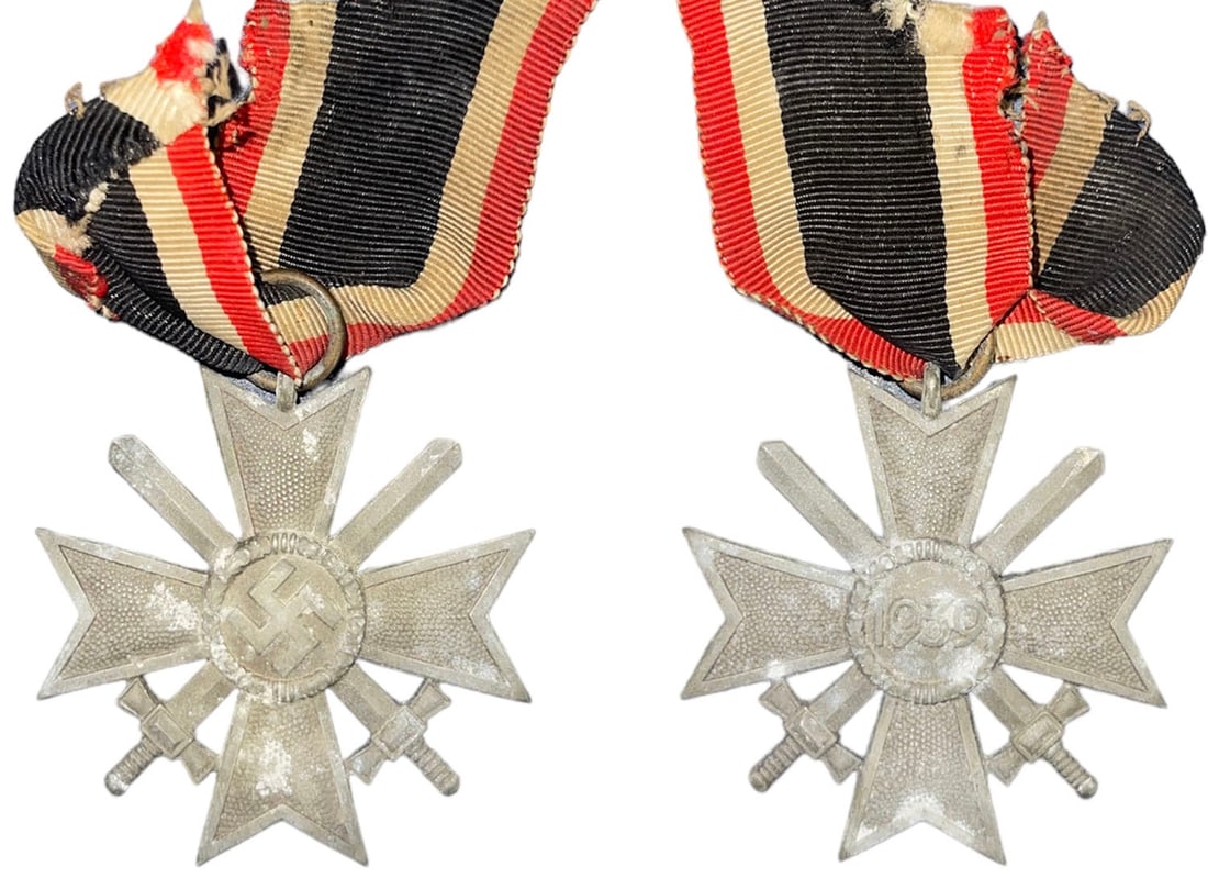 War Merit Cross with Swords: 2nd Class with Swords. Breast Badge, 53 mm, Zinc, original suspension ring and ribbon. II