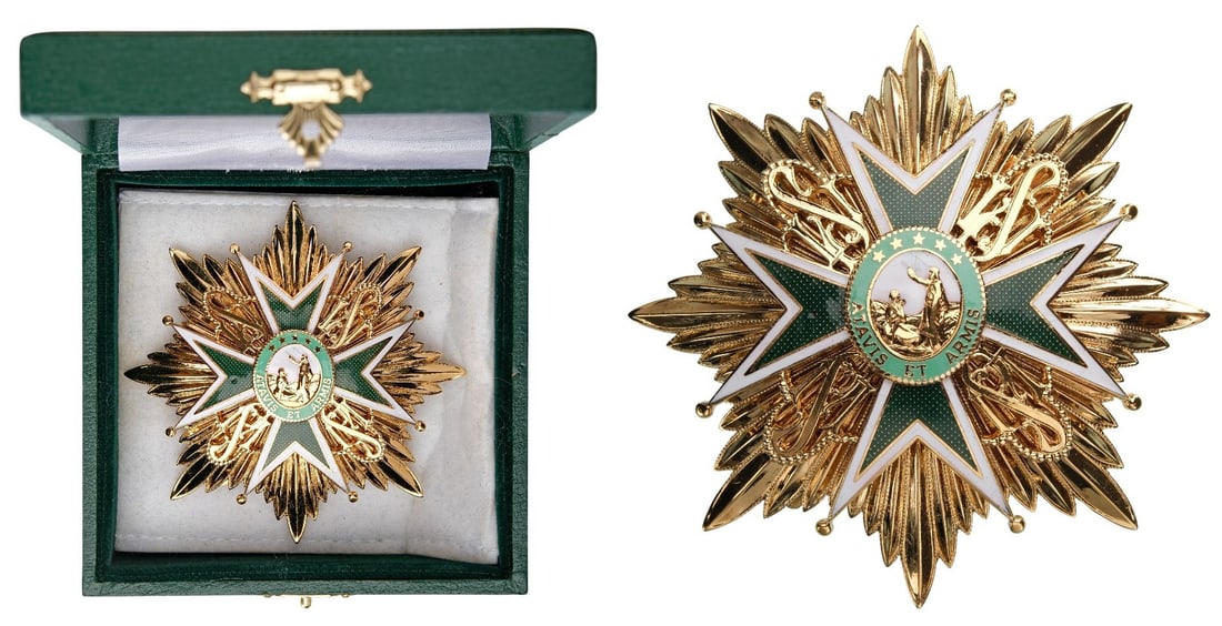The Military and Hospitaller Order of Saint Lazarus of Jerusalem: Grand Cross Star. Breast Star, 86 mm, gilt Bronze, enameled, vertical pin on the reverse, in original case of issue by "Toye, Kenning & Spencer Limited - London". A beautiful star, in mint condition!