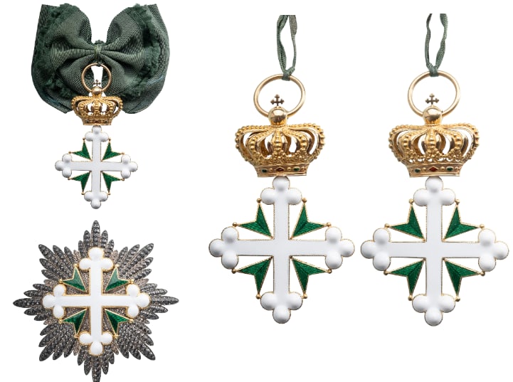 ORDER OF SAINT MAURICE AND LAZARUS: An early Grand Cross set of the Order: sash badge in GOLD, 88,3x50 mm., with white enameled, St. Maurice cross, flanked by green enameled St. Lazarus cross enriched by chiseled borders and ball finial