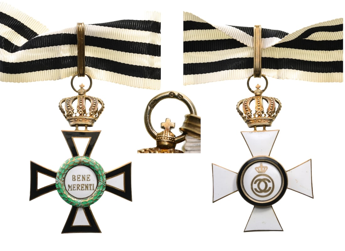 Bene Merenti Order of the Royal House (1937): Commander Cross, 1st Class, Civil, 67x45 mm, in gilt Silver, hallmarked, both sides enameled, obverse with "BENE MERENTI", on reverse the cipher of King Carol II, original suspension ring and loop. Ve