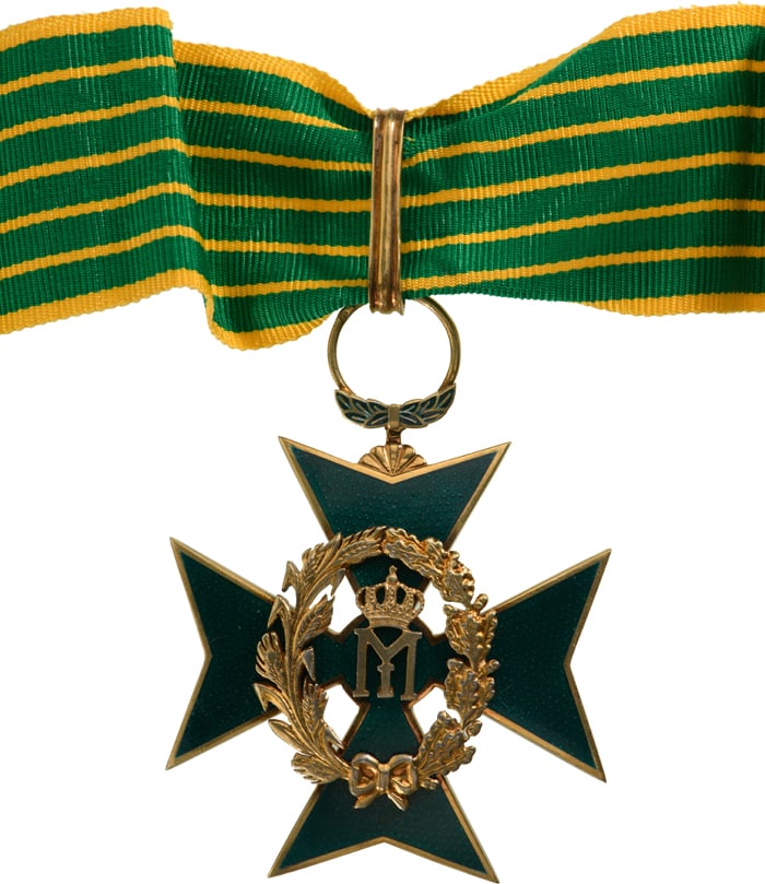 Order of Agricultural Merit (1932): Commander`s Cross, 2nd Model. Neck Badge, 56 mm, gilt Silver, hallmarked "crown-900", one side enameled, obverse with wreath of oak leaves and corn ears, in the centre with Mihai I`s cipher, with orig