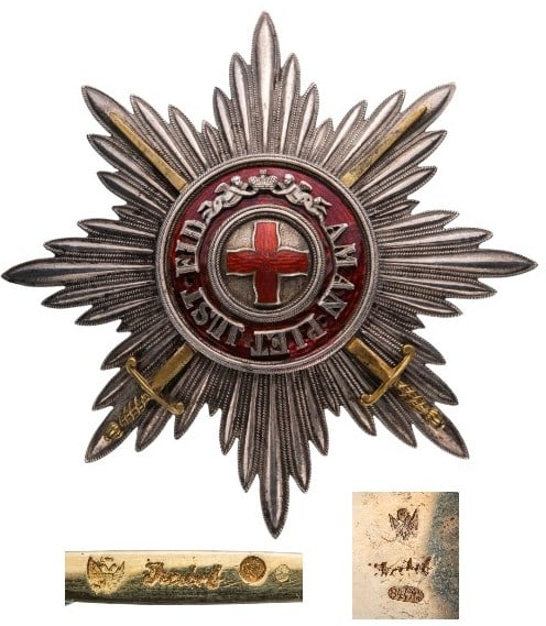 ORDER OF SAINT ANNA: Breast Star to the First Class with Swords, 90 mm., Silver, polished rays, each bordered with a thin, â??ropedâ?? pattern, gilt Silver, finely pebbled centre medallion bearing red enameled cros, red