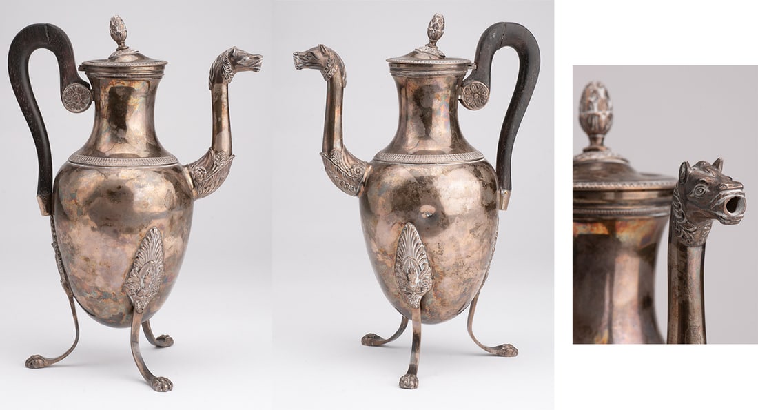 Large tripod silver jug: A large tripod silver jug (cofee pot), beak with dragon head and chiseled melted pattern, blackened wood handle (restored), three guarantee punches (Janus, Vieillard and Minerva) - France early ninete
