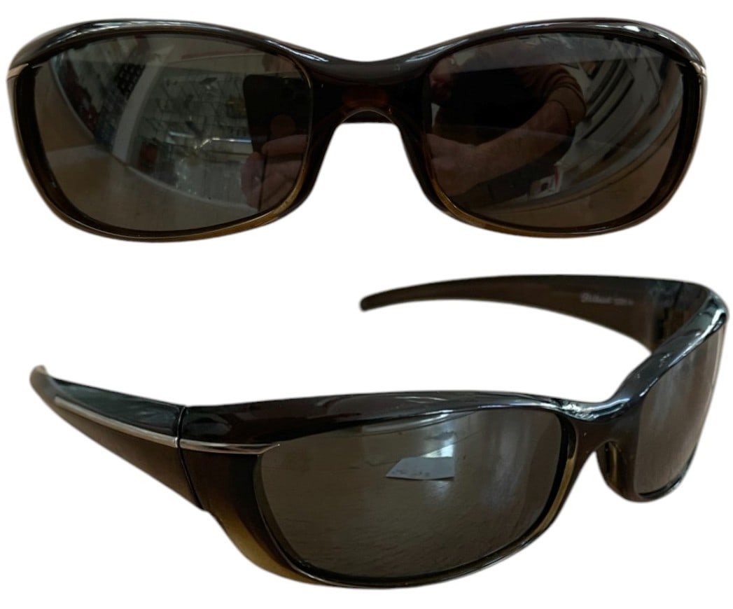 Pair of Belsuri Men's Sunglasses: Pair of Belsuri men's sunglasses in fitted case. Superb condition!