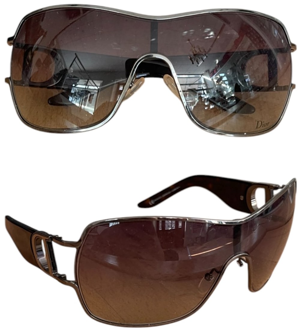 Pair of Christian Dior Precoll 1 Kashmh Womens Sunglasses: Pair of Christian Dior Precoll 1 Kashmh womens sunglsses. In very good condition.