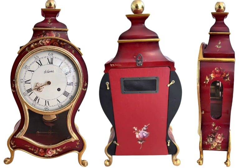 Louis XVI Style Cartel Clock: A classic Louis XVI style cartel clock, with a stuccoed and inlaid wooden frame, violin-shaped, resting on four scrolled feet, tiered capital with ridges, gilt background, painted floral decoration on