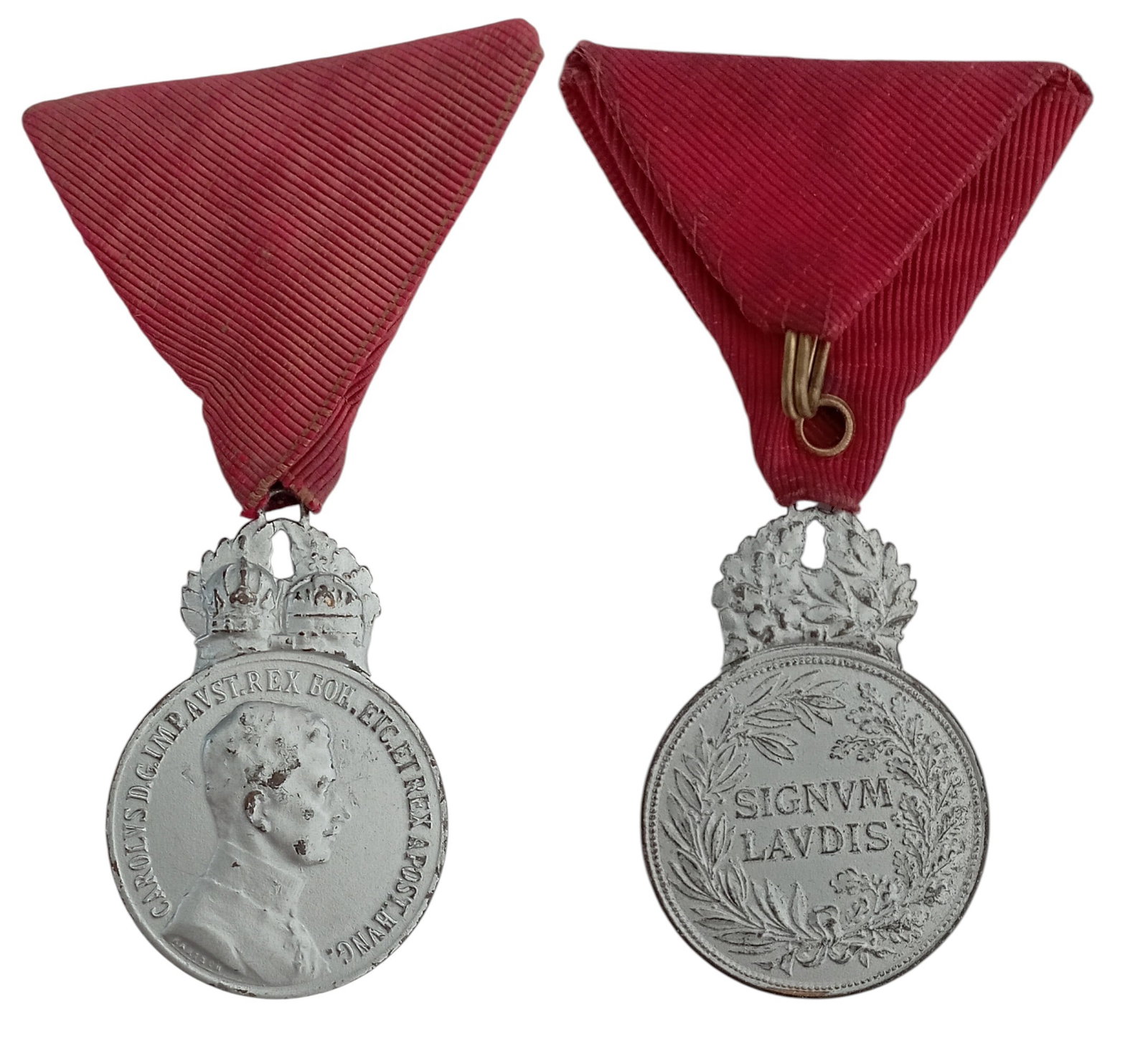 Military Merit Medal, 1890: Breast Badge, 46x31 mm., Zinc, original ring and ribbon. Extremely fine condition! I