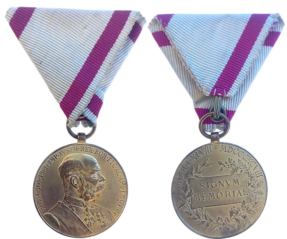 Signum Laudis Commemorative Medal, 1898: Breast Badge, 34 mm., gilt Bronze, original suspension ring and ribbon. Mint condition! I