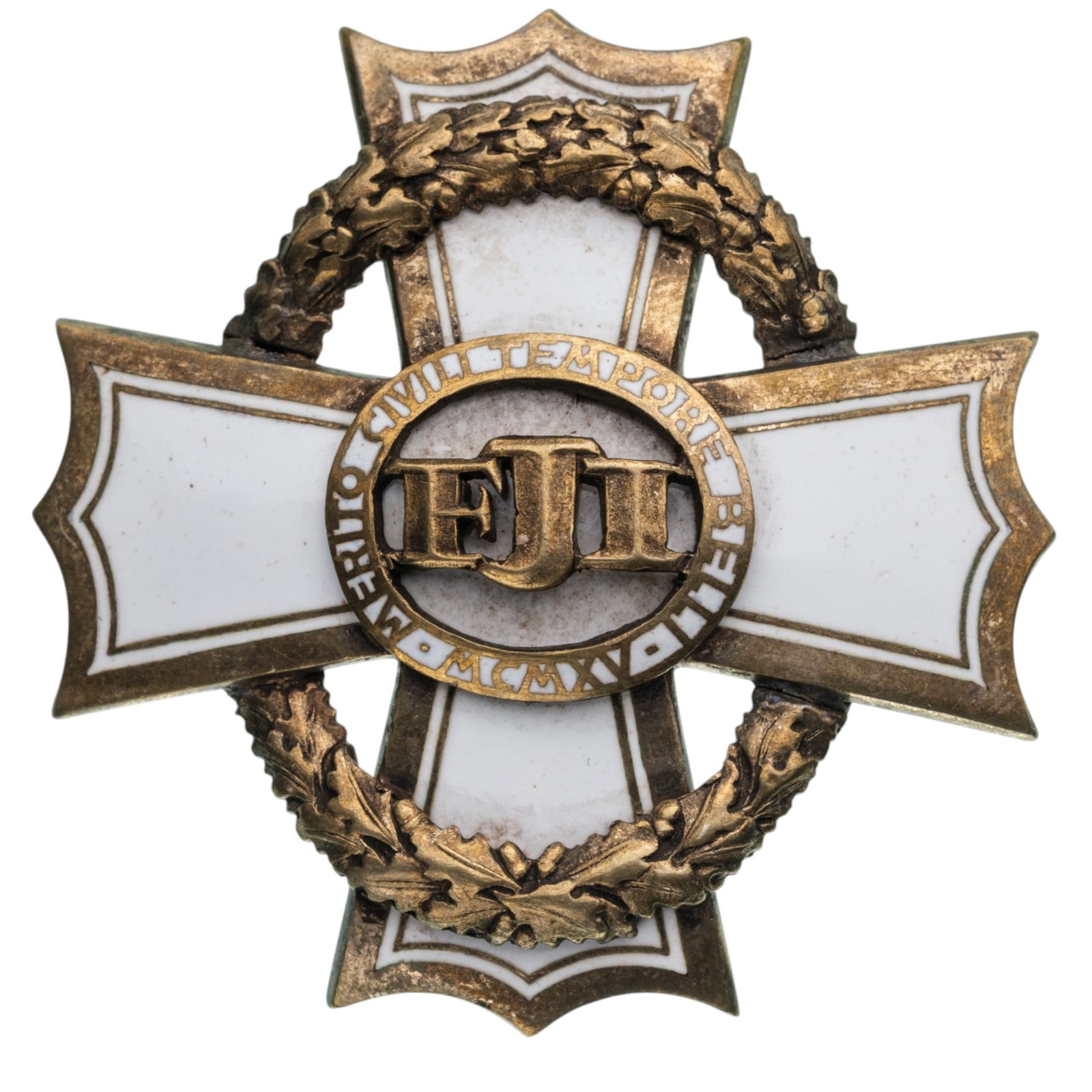 War Cross for Civil Merit, 1915: Breast Star, 46 mm, gilt Silver, original suspension pin on reverse.A rare cross, awarded only 234 times, in extremely fine condition!I R!