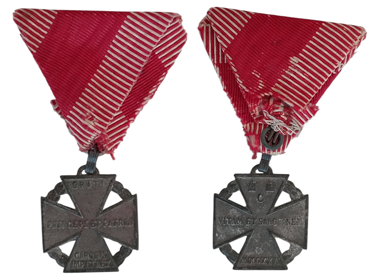 Karl Troop Cross, 1916: Breast Badge, 34x29 mm., Iron, original suspension ring and triangular ribbon. Very fine condition! I-II