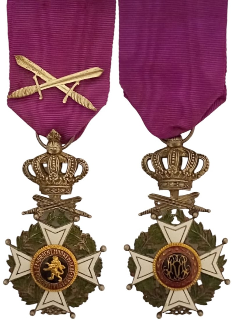 ORDER OF LEOPOLD: Knight's Cross Military, 5th Class, Bilingual Legend, instituted in 1832. Breast Badge, 74x40 mm, Silver, both sides enameled, both central medallions enameled, original suspension crown, ring with cr