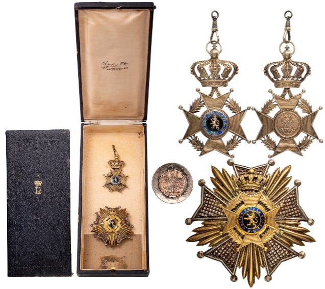 ORDER OF LEOPOLD II: Grand Cross Set, French Legend, 1st Class, instituted in 1900. Sash Badge, 82x51 mm, gilt Silver, enameled, original suspension crown and ring. Breast Star, 83 mm., Silver, maker's mark "P. de Greef -