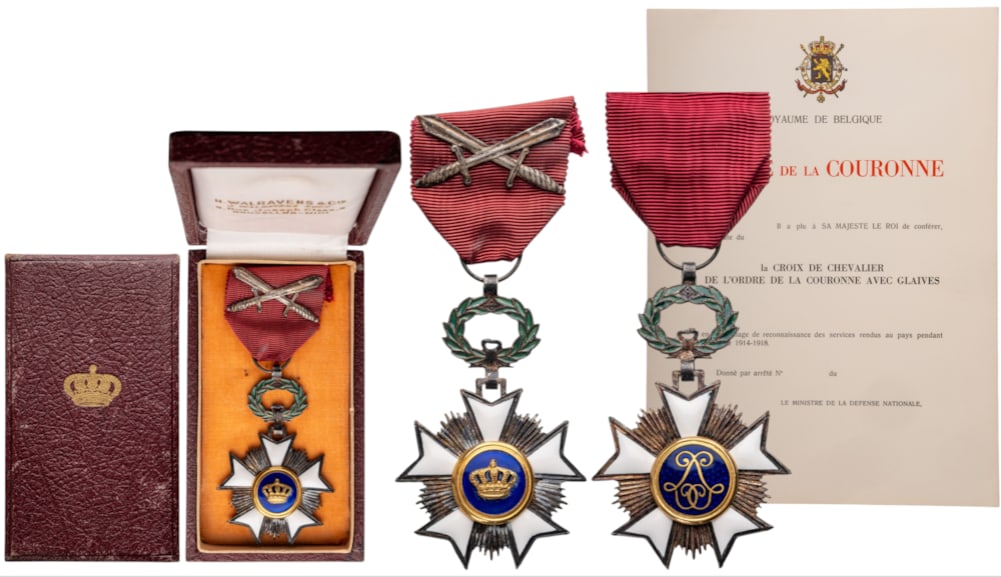 ORDER OF THE CROWN: Knight's Cross Military, 5th Class, instituted in 1900. Breast Badge, 69x45 mm, Silver, enameled, original suspension wreath, ring and ribbon with swords, in case of issue by "H. Walravens & Cie, Brux