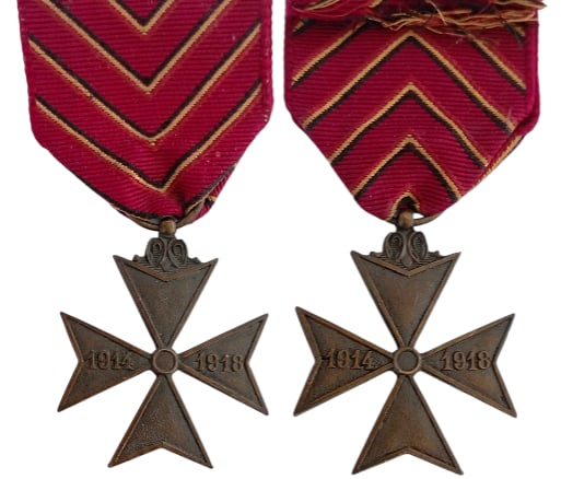 Cross of Deported, 1914-1918: Breast Badge, 38x32 mm, Bronze, original suspension ring and ribbon.Extremely fine! I