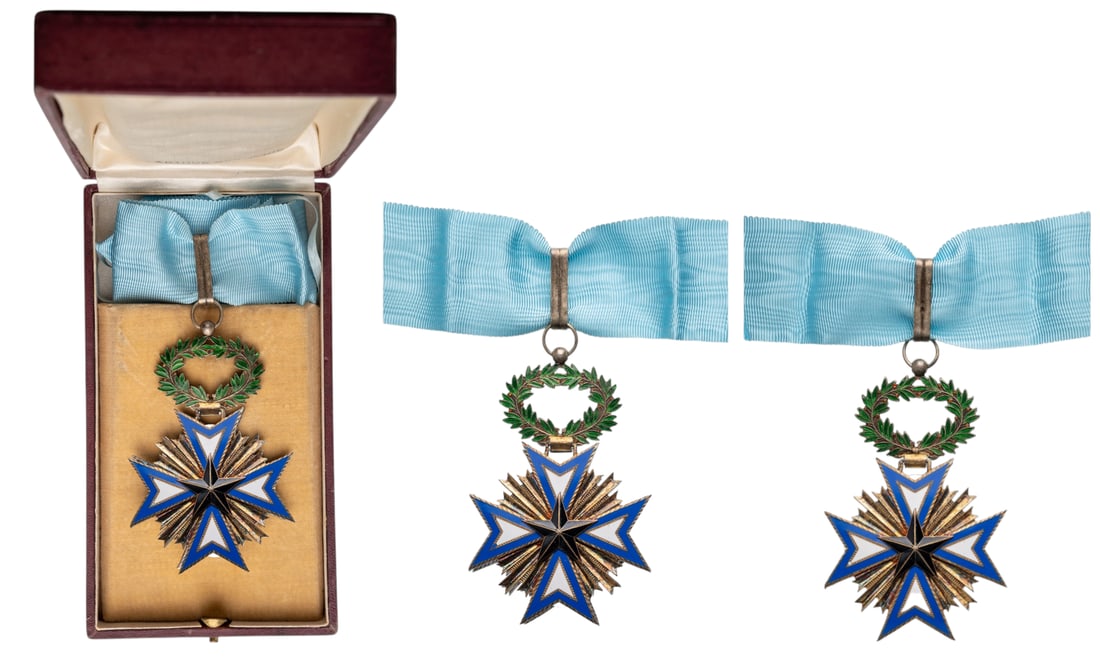 Order of the Black Star: Commander's Cross, instituted in 1889. Neck Badge, 85x55 mm,, Silver, both sides enameled, original suspension wreath, ring and ribbon, in case of issue by "Arthus Bertrand - Paris", together with