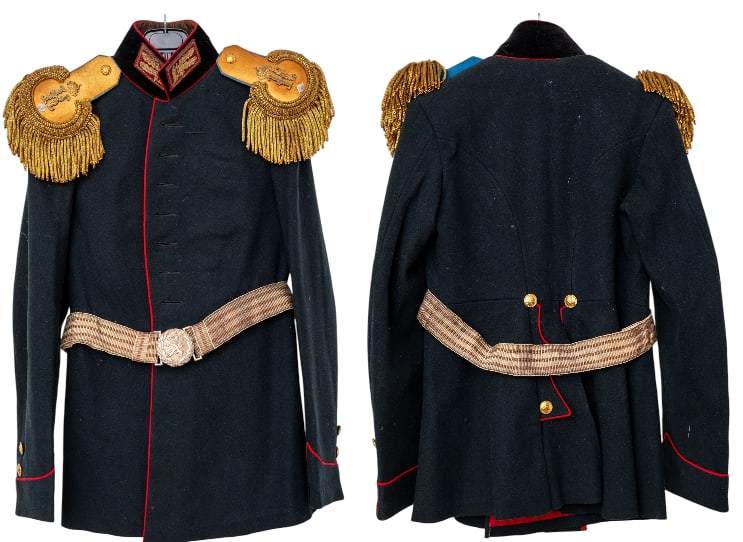 A 1908 Tunic to an Artillery Officer, attached to the Plovdiv, 9th Infantry Regiment â??Princess: A Model 1908 Tunic to an Artillery Officer, attached as a Major, to the Plovdiv, 9th Infantry Regiment â??Princess Klementineâ??Blue black wool cloth with red piping to the button line, back pocket 
