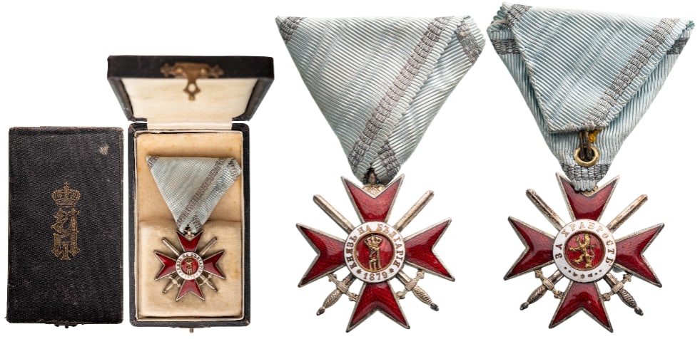 Order for Bravery: 4th Class, 2nd Degree, 1st Model. Breast Badge, 40x39 mm., Silver, enameled, original suspension ring, in original case of issue, with gilt monogram on the lid. Rare, mint condition! I R!