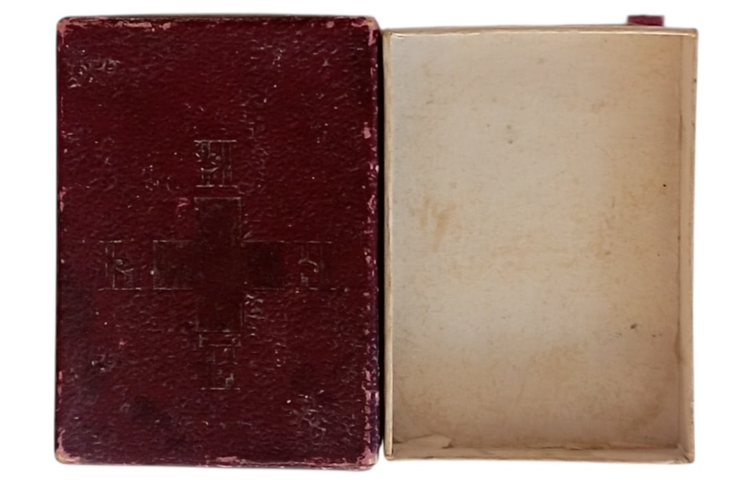 Red Cross Badge, 2nd Class (1 of 1)