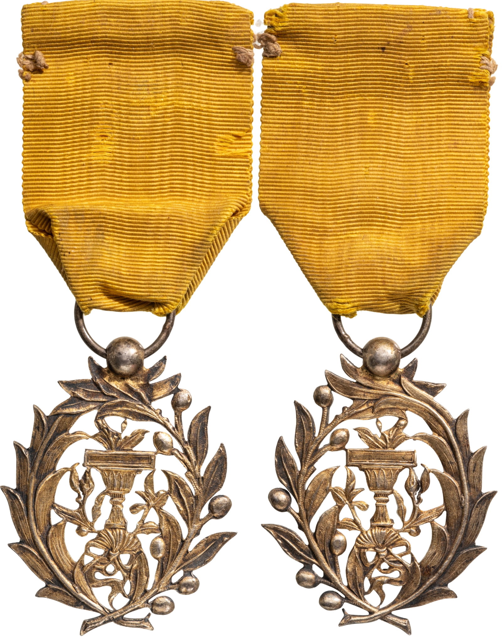 Order of Muniseraphon: Officer`s Cross, 4th Class, instituted in 1905. Breast Badge, 47x36 mm, gilt Silver, suspension ring and ribbon. A superb badge, in mint condition! I