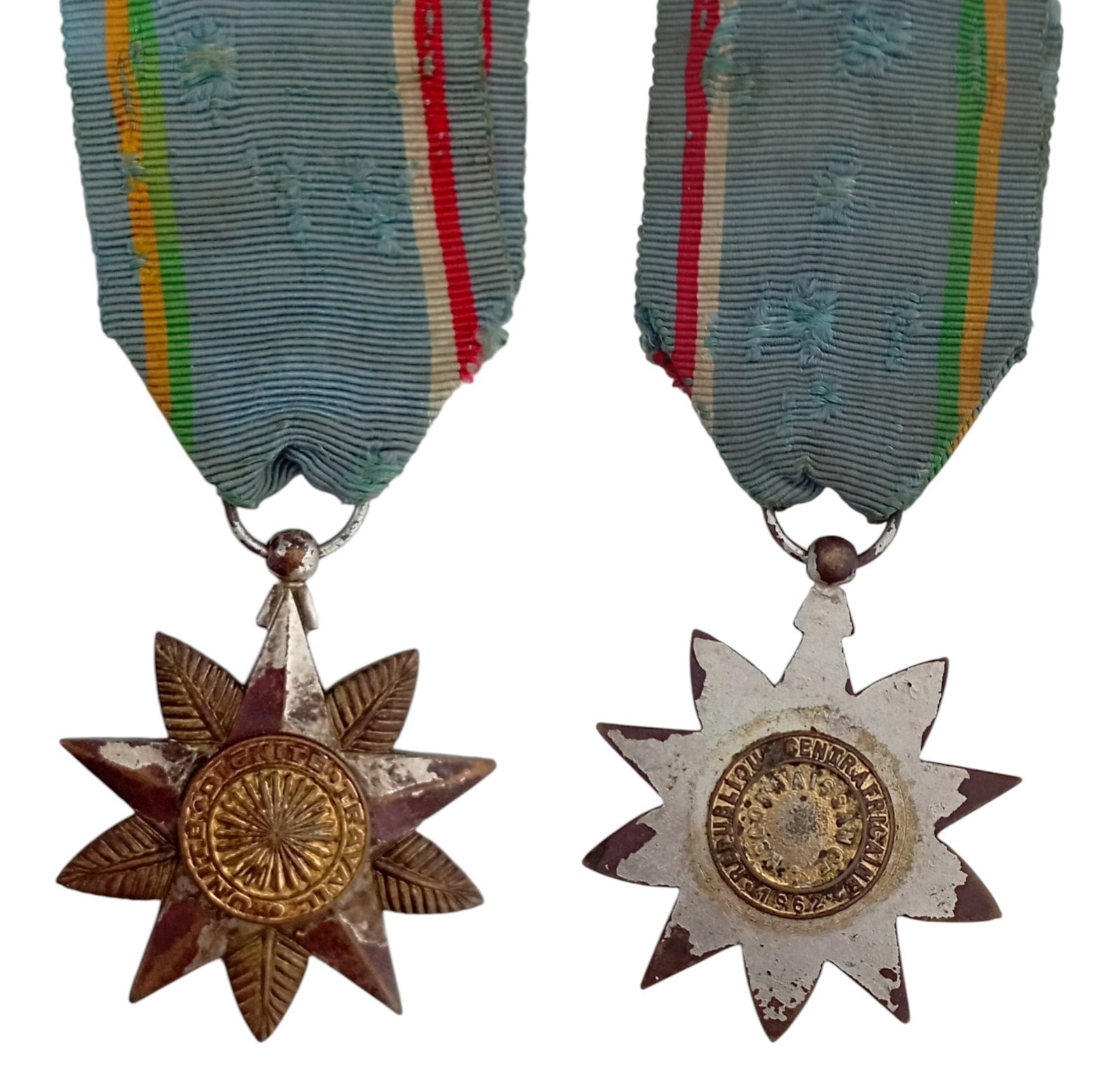 The Order of Gratitude: Knight's Cross, instituted in 1962. Breast Badge, 46x41 mm., gilt and silvered, original suspension ring and ribbon. II