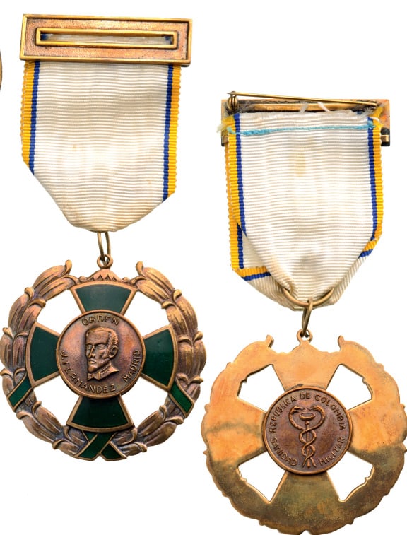 ORDER OF MILITARY MERIT, JOSE FERNANDEZ MADRID: Knight's Cross. Breast Badge, gilt Bronze, 51 mm, one side enameled, original ribbon with clasp. Very attractive! I