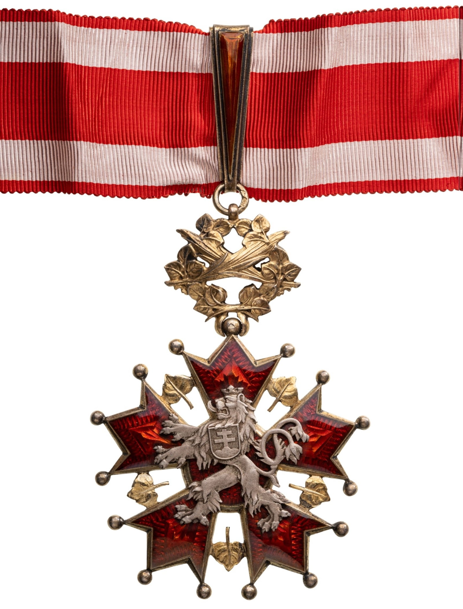 Order of the White Lion: Commander's Cross, instituted in 1922. Neck Badge, 84x59 mm., gilt Silver, enameled, reverse center missing, original suspension wreath with crossed leaves, ring, enameled loop and short ribbon. Extre