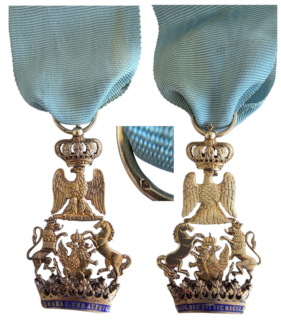 Order of the Crown of Westphalia: 1st Class Badge, instituted in 1809 by JÃ©rÃ´me Bonaparte. Breast Badge, 57x33 mm., gilt Silver, both sides legend enameled, "CHARAC. UND AUFRIC." and ERIC. DEN XVI DEC MDCCCIX" on reverse, origin